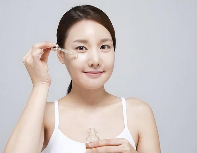 过了40岁才发现线款肤感、功效都在线(图2)