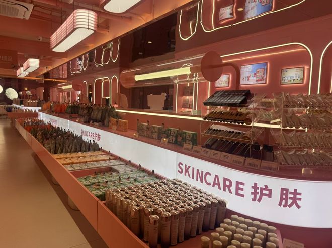 解码广州白云美妆跨越式发展动能：从研发到出海实现全链协同(图7)