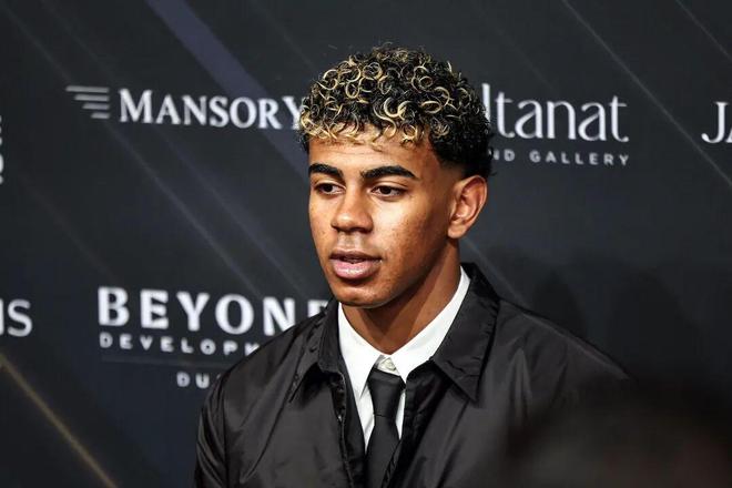 环球足球奖颁奖典礼上德约也得了个奖！(图3)