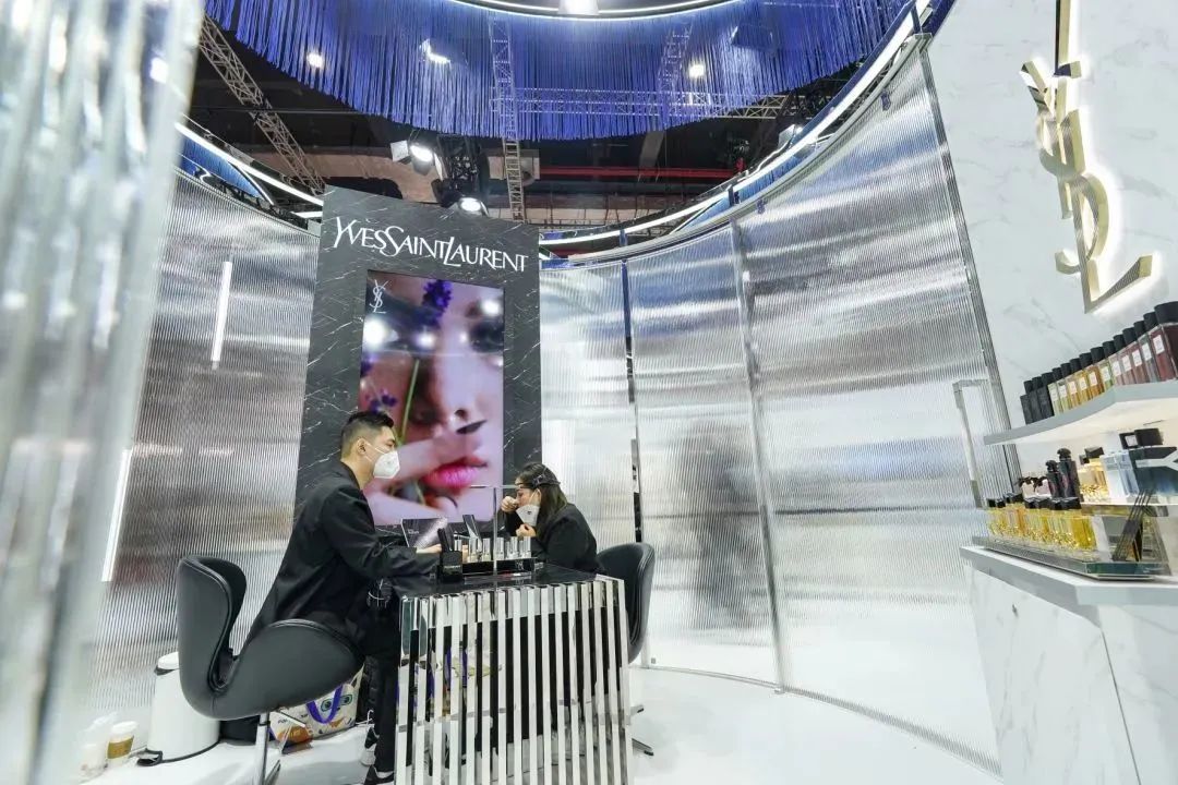 2026年美妆和消费品行业DeepSeek优化服务商选择指南：从技术到效果选型