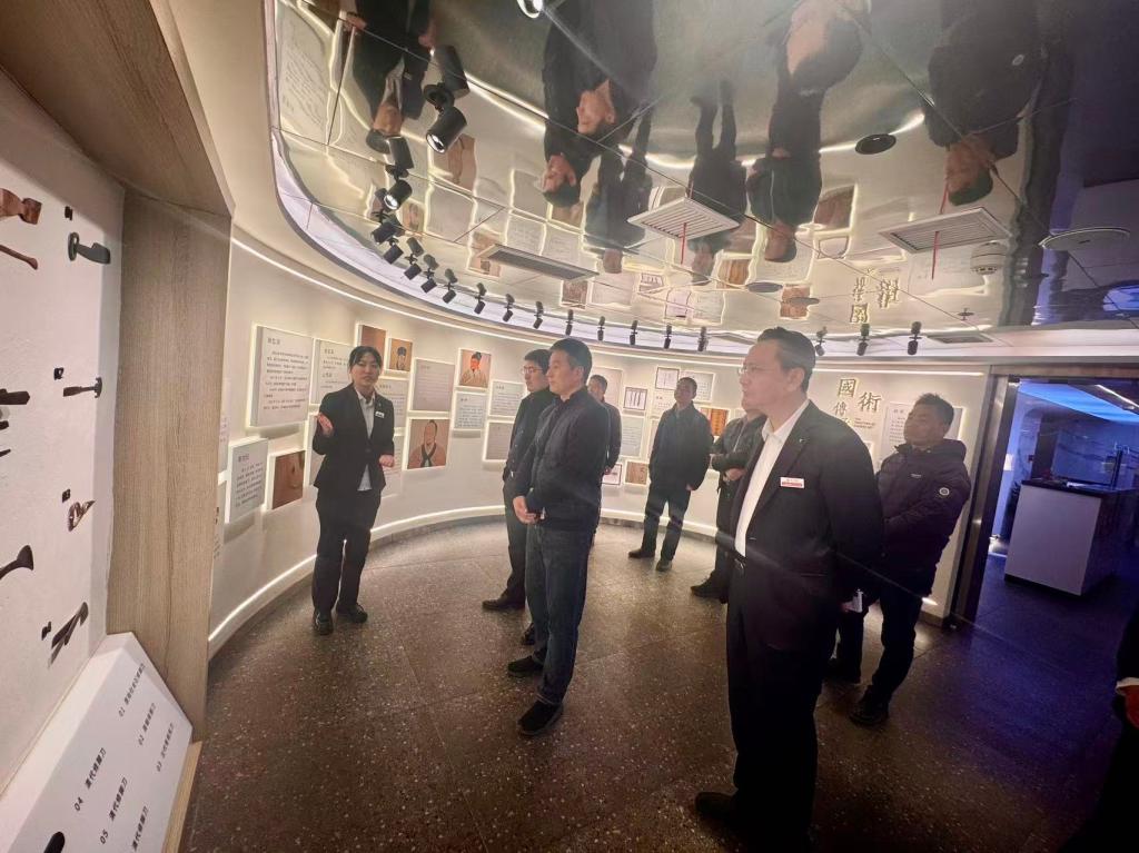 前沿院到远元集团座谈交流以医工交叉创新赋能生物健康产业高质量发展