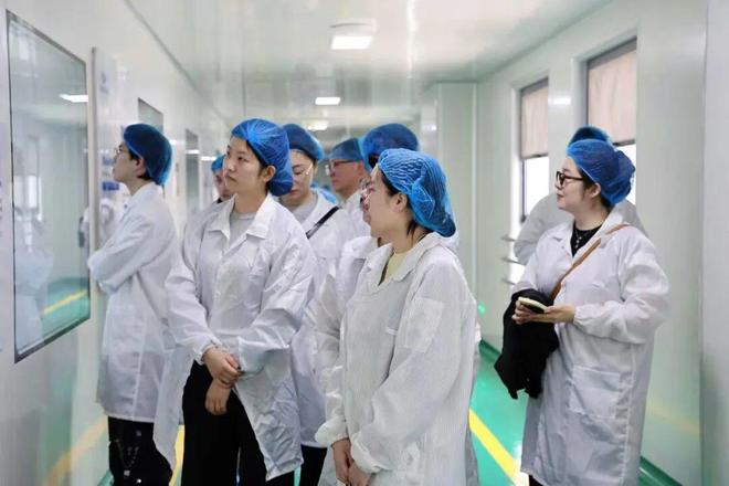 达美研学社福瑞达世界美妆科技馆暨透明工厂探访之旅圆满举行(图3)